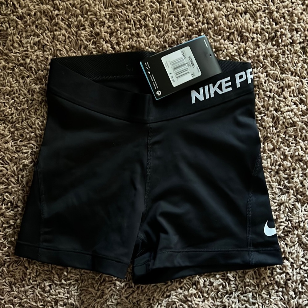 Black Nike Pros